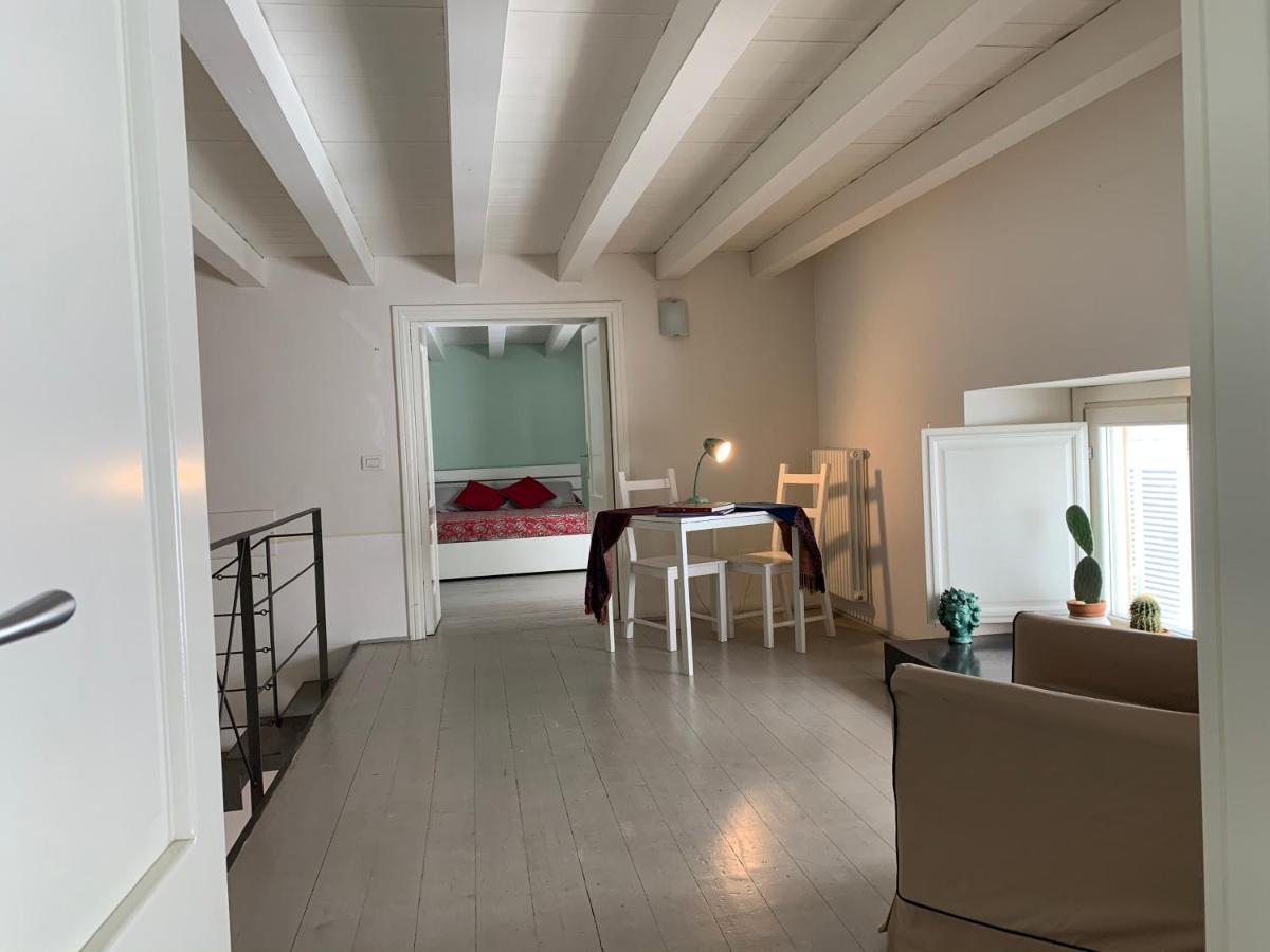 Apartment Palazzo Sambuca - &