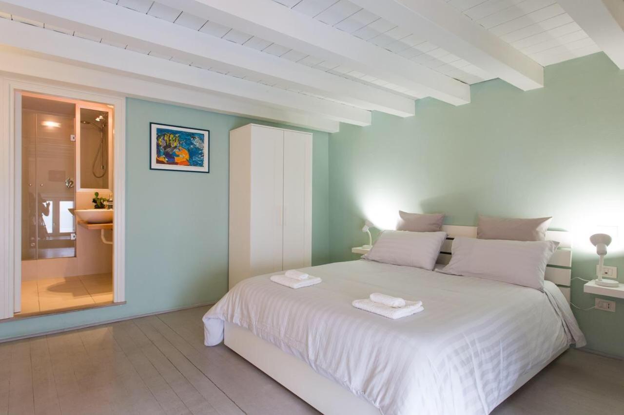 Apartment Palazzo Sambuca - &